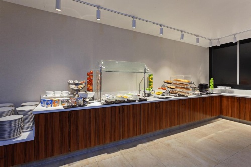 Holiday Inn Los Angeles - LAX Airport image 28